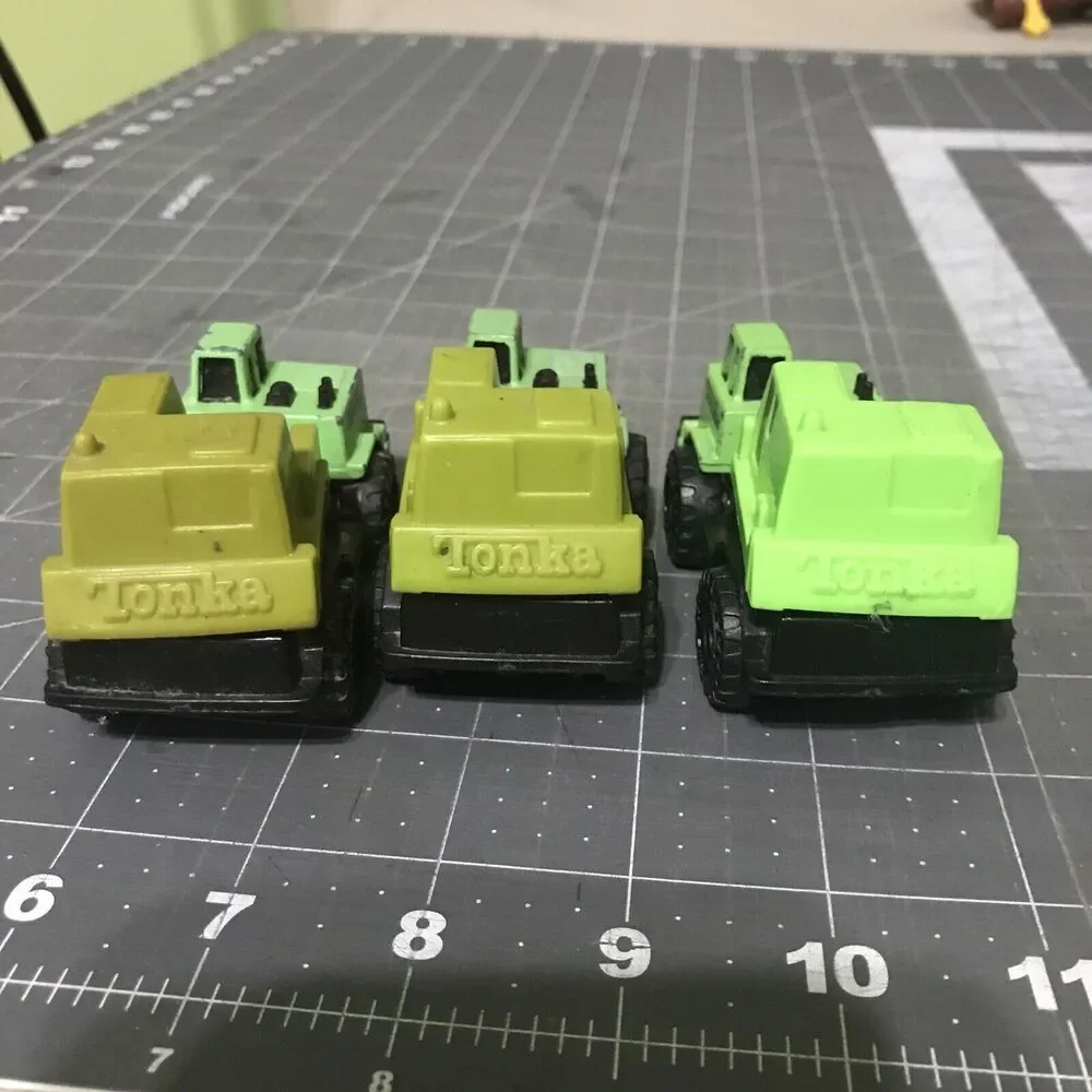 Lot Tonka Construction Truck Crane Green W/O Boom 1994 Tonka Corp. Needs Cleaned